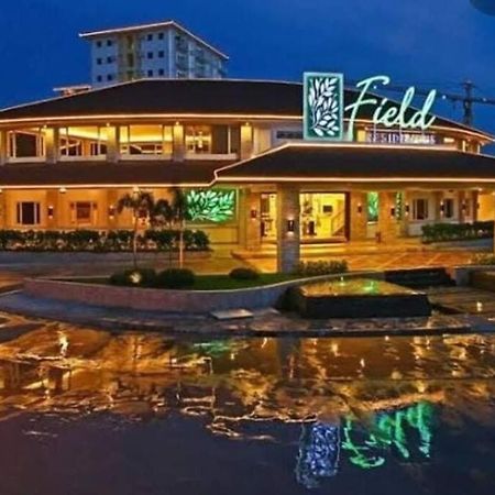 Field Residences Paranaque City Экстерьер фото
