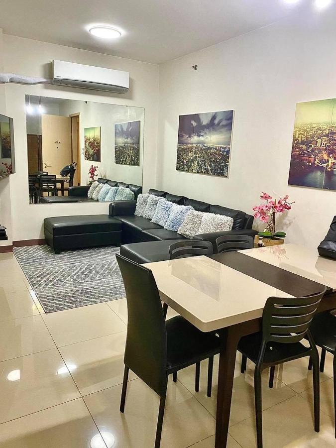 Field Residences Paranaque City Экстерьер фото