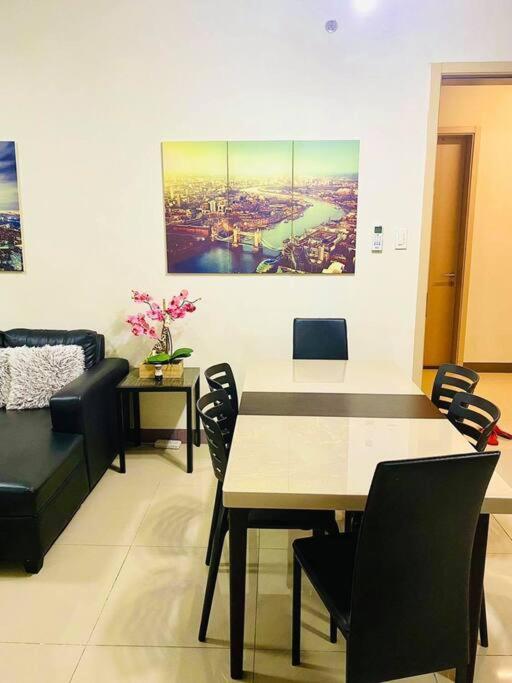 Field Residences Paranaque City Экстерьер фото
